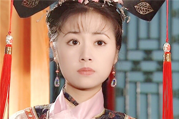 《还珠格格》明明紫薇才是皇帝的亲生女儿,为何他更宠爱小燕子?
