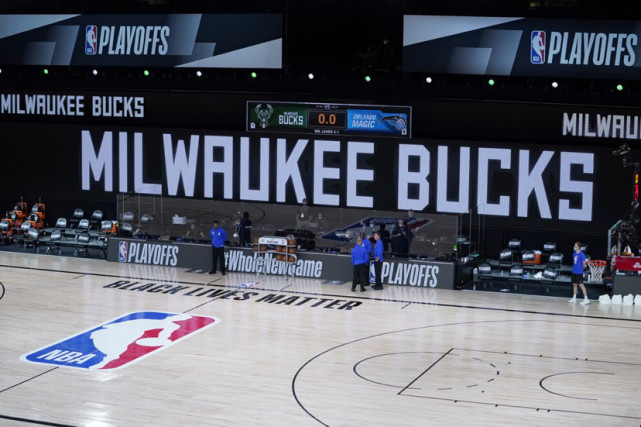 nba季后赛第二天因种族歧视而停止