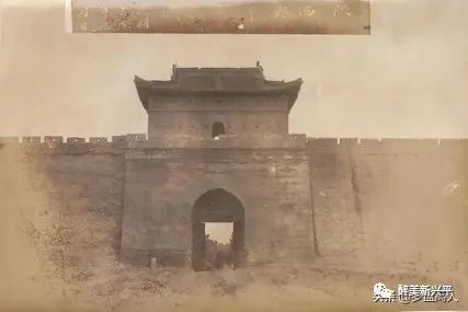 醉美新兴平 08-29 07:16 关注 1,1917年,兴平石出土的原刻,由徐怀璋