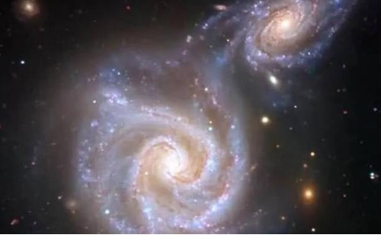 银河系边缘一个星系正在毁灭未来或融入银河系之中