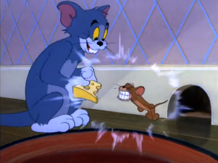 猫和老鼠:杰瑞正张大嘴要吃奶酪,结果汤姆把奶酪给撤了:耍你的!