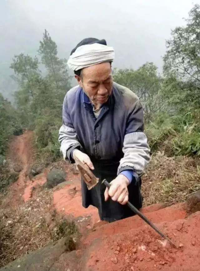 26岁沦为寡妇,与16岁少年私奔,56年后在深山被发现