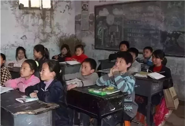 60,70,80后,我们上学时特别快乐!现在的孩子为什么快乐不起来呢?