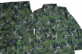 85式双面迷彩服 "小四叶迷彩",即85式双面迷彩服(1989年推出),它两面