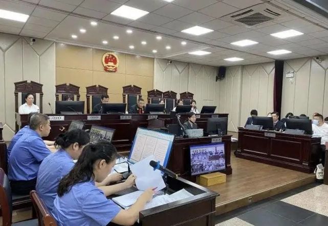 大连集中宣判两起涉恶案件