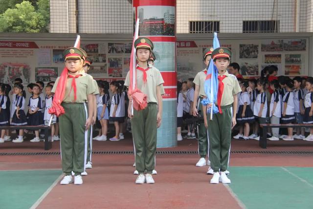 走过独立门,责任门,成长门!长沙育新小学这样迎新生