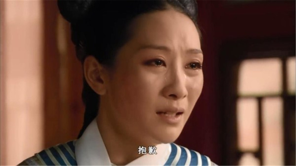 甄嬛传:难怪安陵容吃苦杏仁,甄嬛会哭,看她临死前称甄嬛什么?