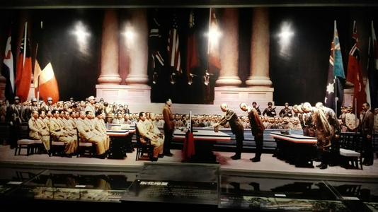 75年前的今天日本签署投降书!为这一刻,中国浴血奋战14年