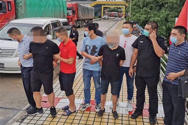 广西宾澳博注册网站平台阳连发两起兄弟残杀命案 两嫌疑人被批捕 广西宾澳博注册网站平台阳连发两起兄弟残杀命案 两嫌疑人被批捕