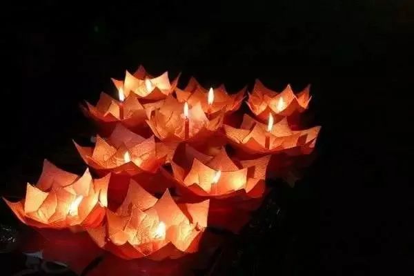十月一寒衣节为天堂的亲人点一盏心灯