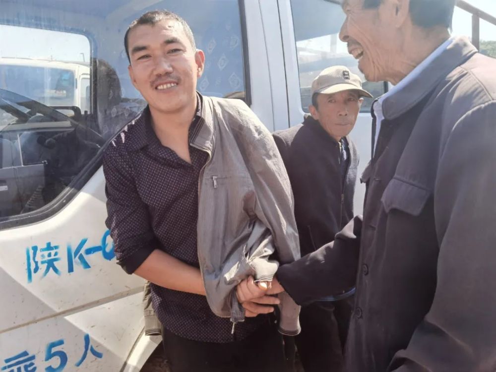 民俗兴县兴县热闹的七月十五骡马古会现场人山人海牛羊成群