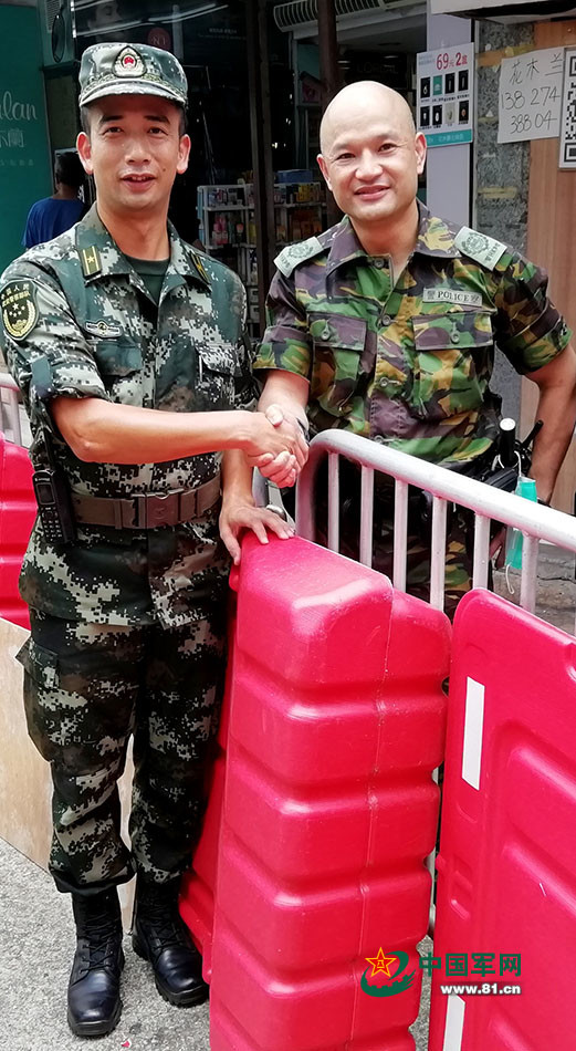 深圳军民34200口罩捐赠香港警方