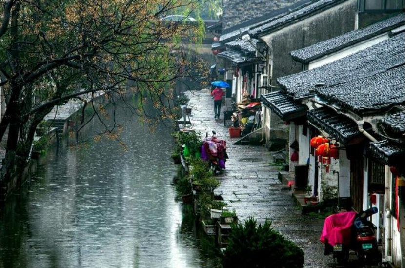 听月儿朗诵《烟雨江南,那一抹浅浅的思念》