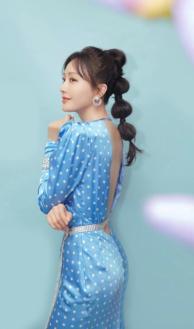女神秦岚:第4714期气质潮流美图欣赏