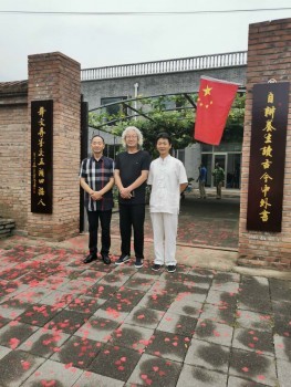 《笔尖上的中国》书画院院长-著名书画家曹驰