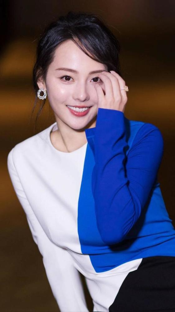女神郑嘉妮:第5745期时尚潮流美图欣赏