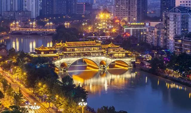 gdp前二十房价排名_中国城市gdp排名2020(3)