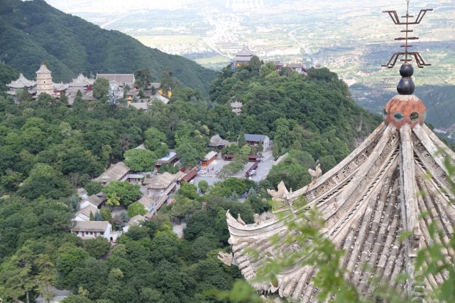 甘肃平凉:崆峒山夏季风光美