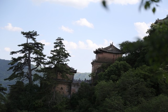 甘肃平凉:崆峒山夏季风光美