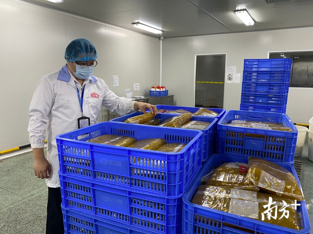 内生产,流通,餐饮环节的月饼进行监督抽检日威食品厂总经理翁坤昌表示