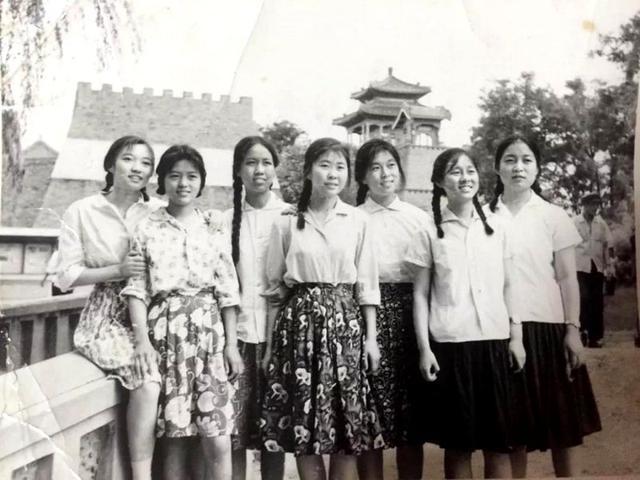 70-80年代,女孩子们的穿衣风格