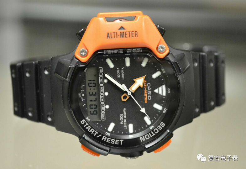 推土机式的传感器双显登山表——casio alti-meter aw