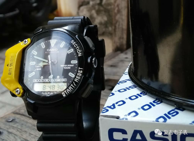 推土机式的传感器双显登山表——casio alti-meter aw