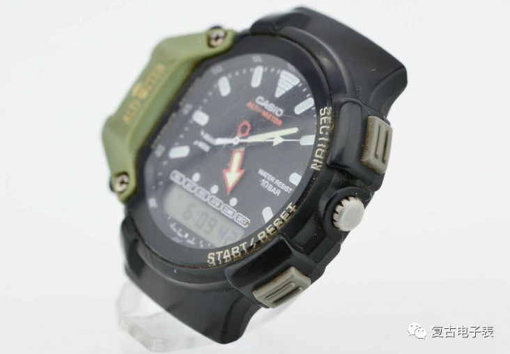推土机式的传感器双显登山表——casio alti-meter aw