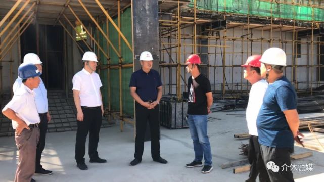 市领导突击检查建筑工地安全生产工作