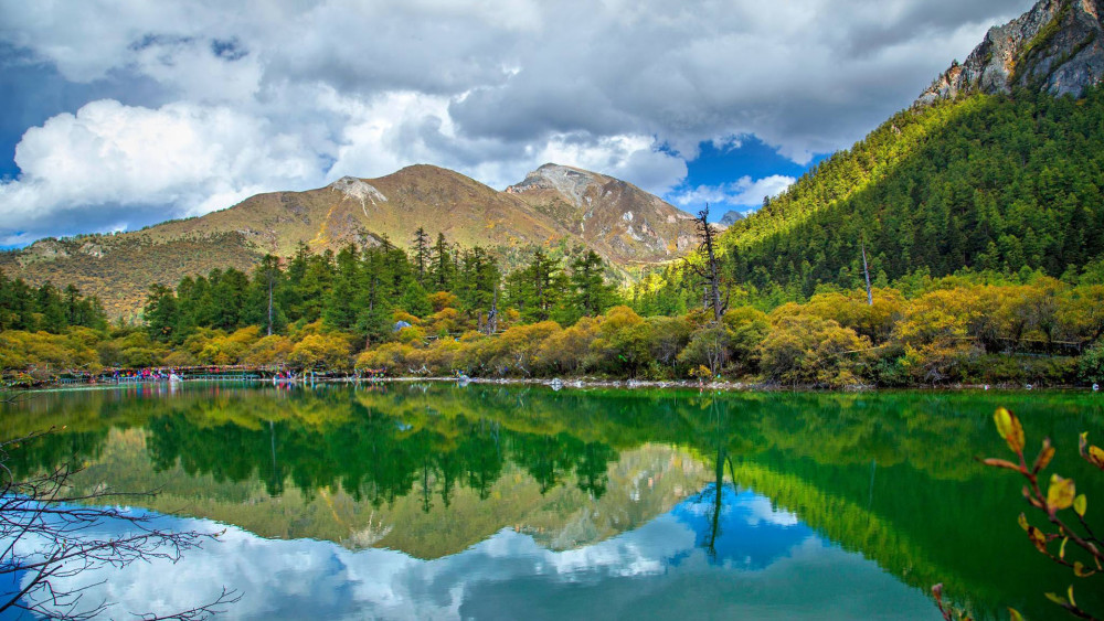 中国最美的十大山峰,风景胜似人间仙境,你去过几座?