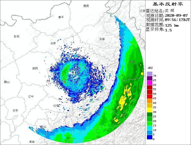 出现了特别奇怪的情况——一道新月形的雷达回波出现在雷达图上,还