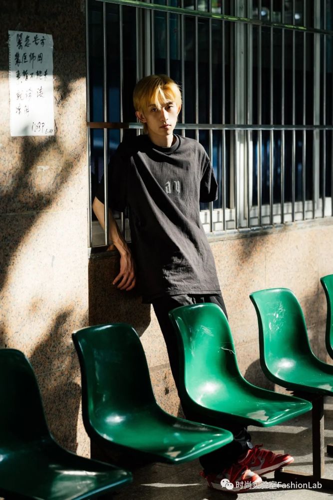 土酷大头贴,每个y2k少年的杂志封面梦