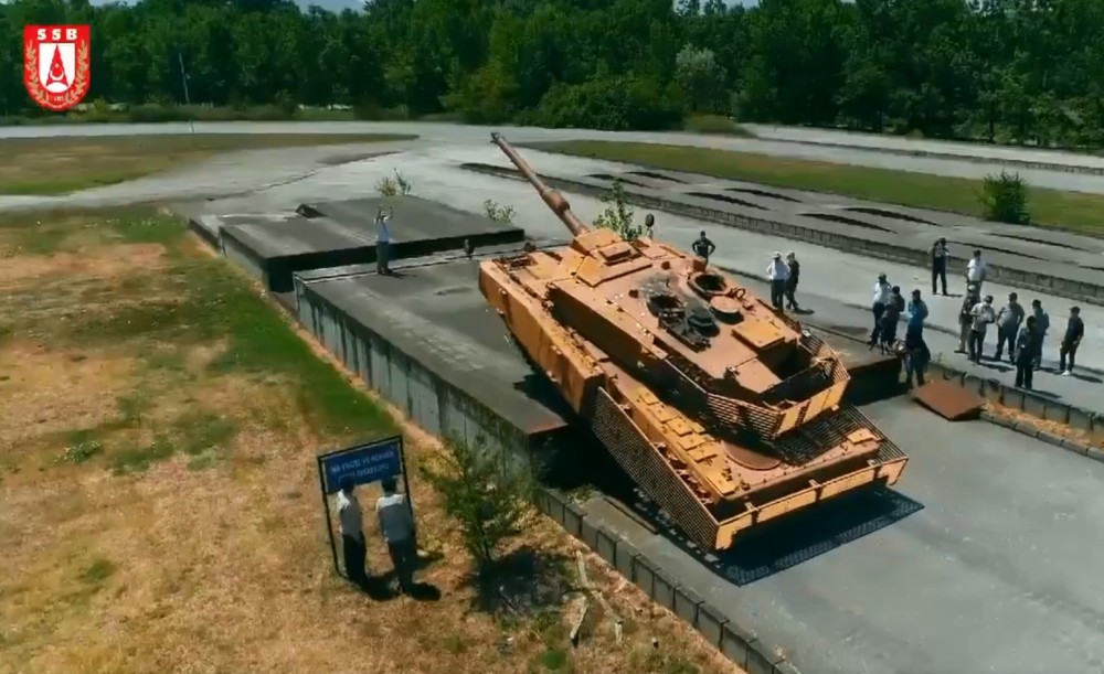 土耳其推出新型防护套件为豹2坦克重塑金身外形看起来更拉风了
