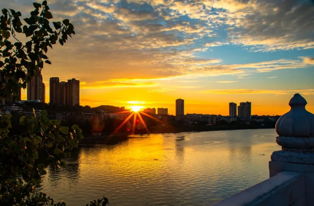 内江的夏天要溜走啦你所熟悉的这些角落和风景都藏着夏天来过的气息