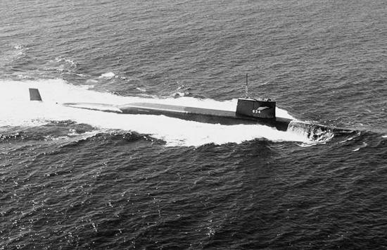 1971年中国海军037型猎潜艇在南海逼出美军核潜艇真相