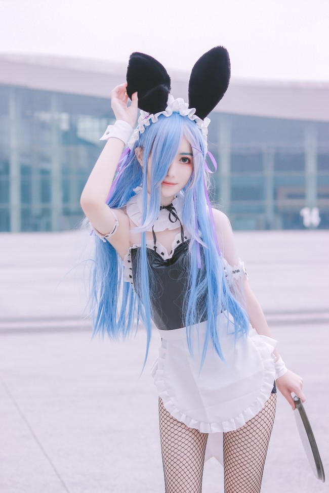 cos赏析:蕾姆兔女郎