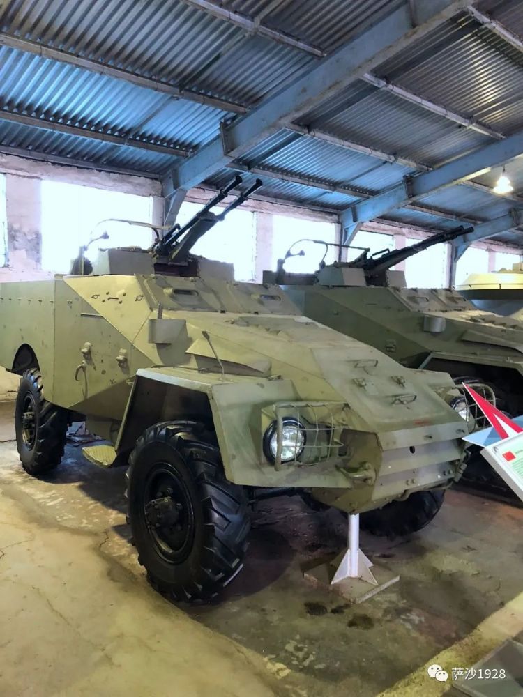 曾装备过一定数量的btr-40装甲车,并将其重新定型为国产55式装甲车