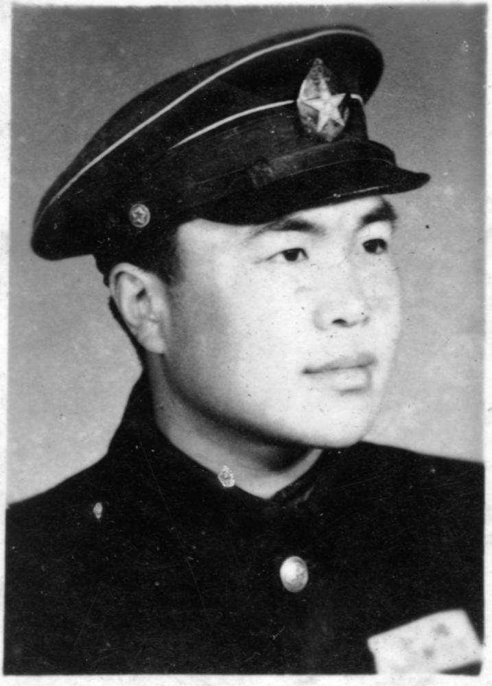 副排长女扮男装,与排长关系微妙:电影原型人物是我好友