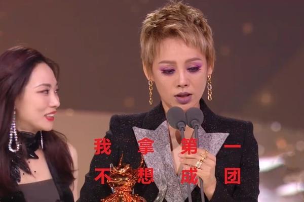 万茜深夜点赞宁静黑评,人淡如菊人设翻车?演员怎能不武装到牙齿