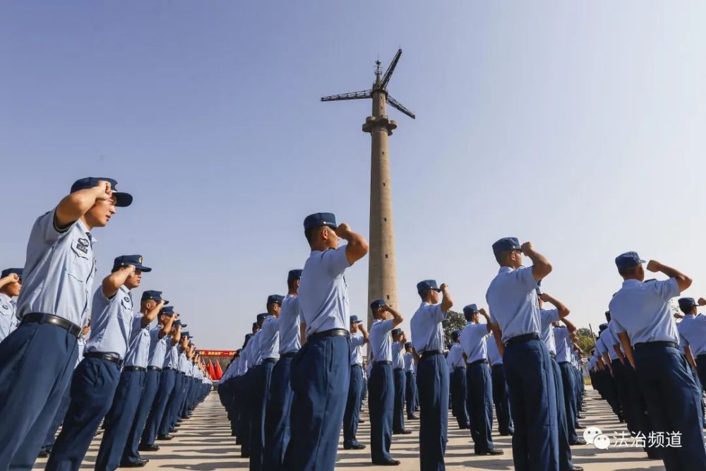 开封寻根溯源励志追梦庆祝空降兵成立70周年系列主题活动在诞生地开封