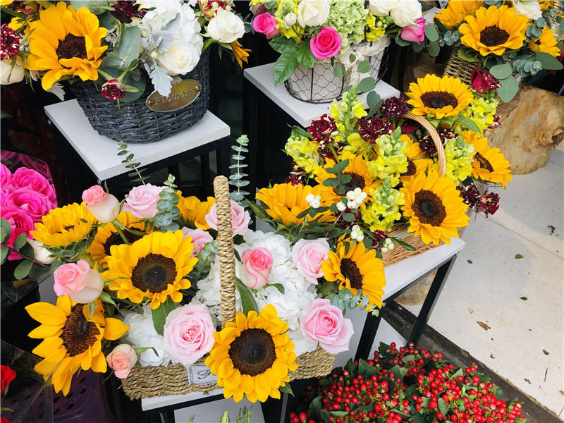 花店:向日葵为主打花 线上提前预定