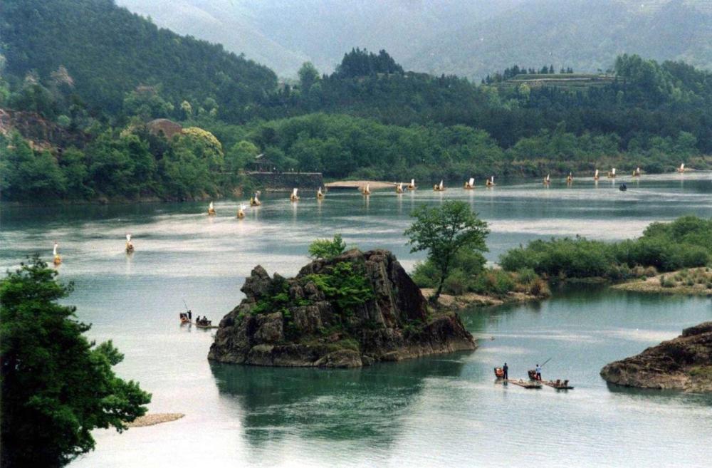 浙江被忽略的一处景区,属大型综合性风景名胜区,内有7