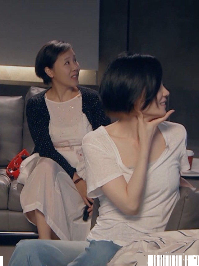 王菲首度直播曝光51岁真实状态