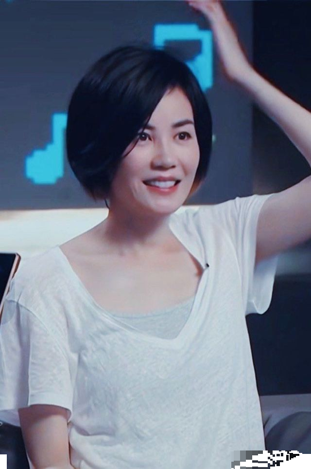 王菲首度直播曝光51岁真实状态