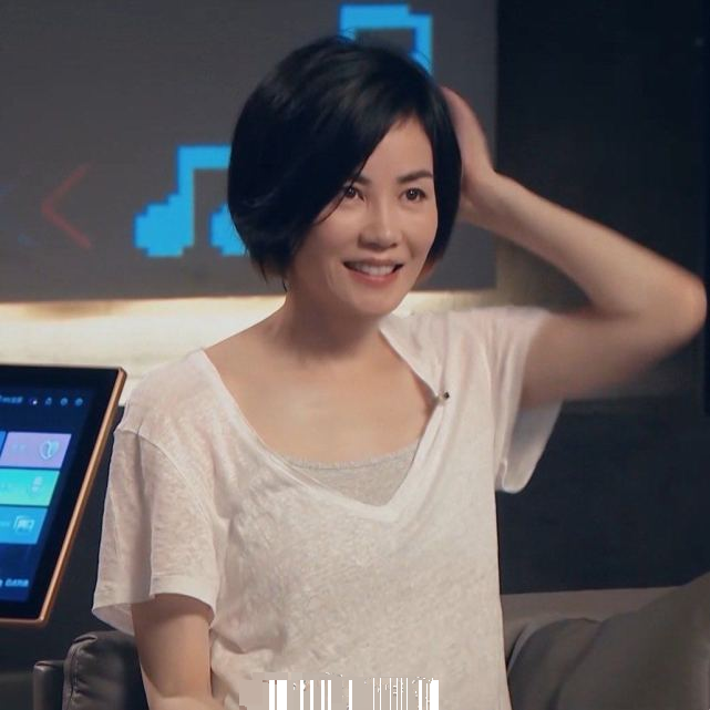 王菲首度直播曝光51岁真实状态