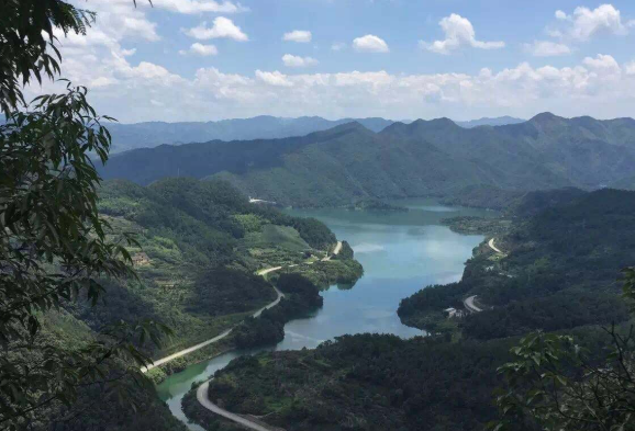 什么样的坟地才是风水宝地?祖坟风水旺三代