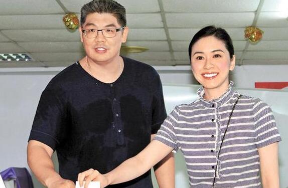 最美千金蔡依珊:老公忘不掉侯佩岑,订婚时喊错名字,她选择隐忍