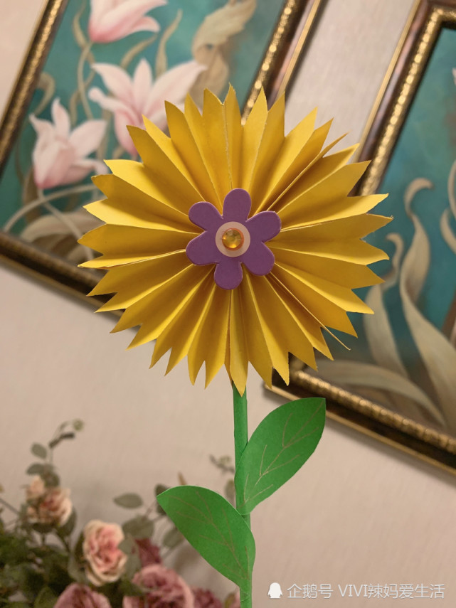 教师节,小朋友们可以送老师手工折纸花!