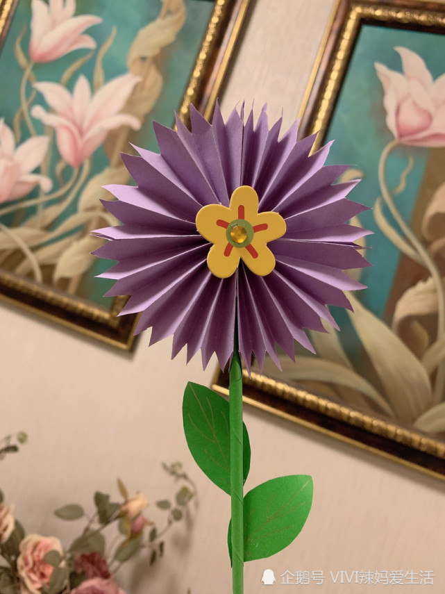 教师节,小朋友们可以送老师手工折纸花!