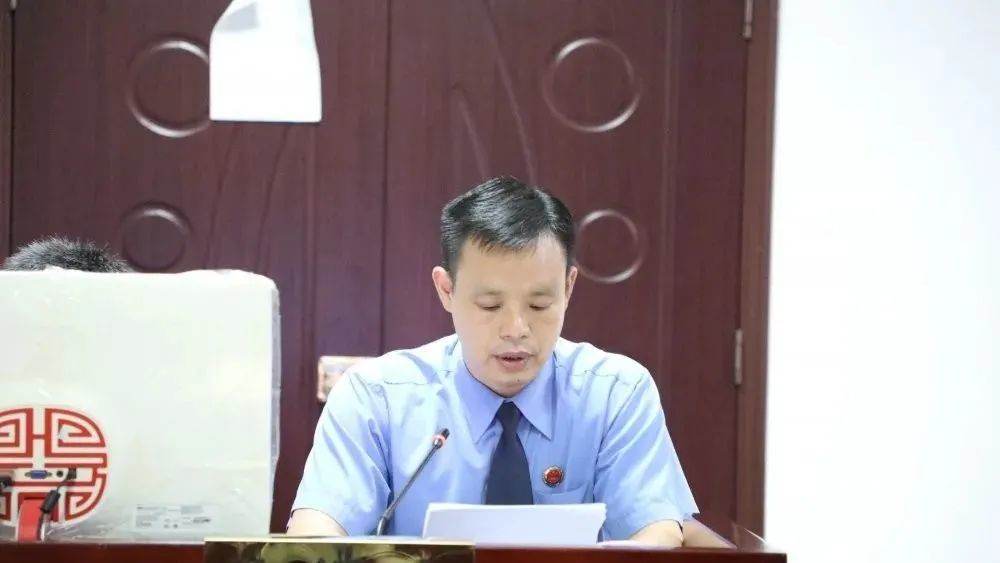 安仁县人民检察院检察长李贵军担任公益诉讼起诉人